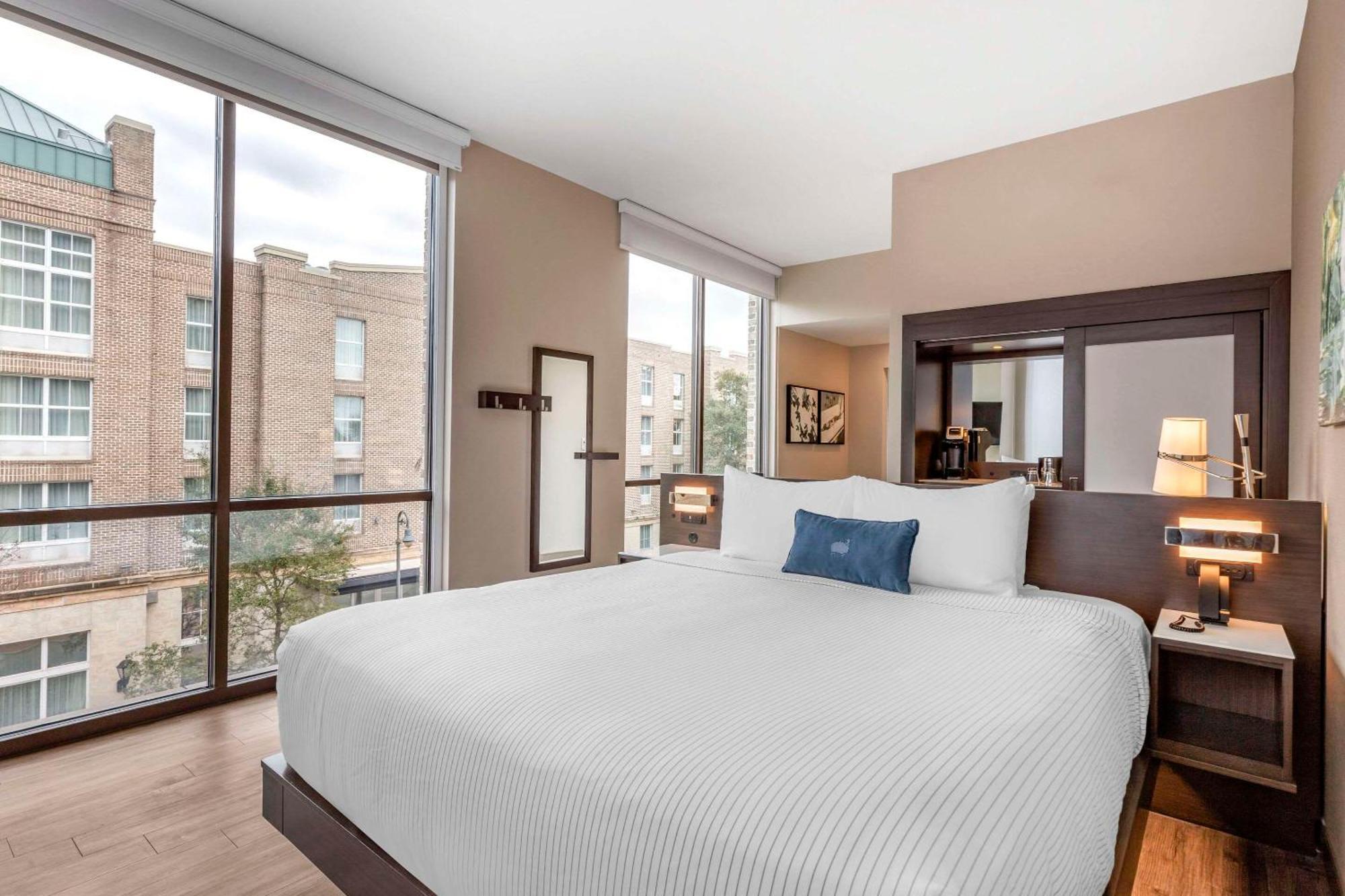 Cambria Hotel Savannah Downtown Historic District Экстерьер фото