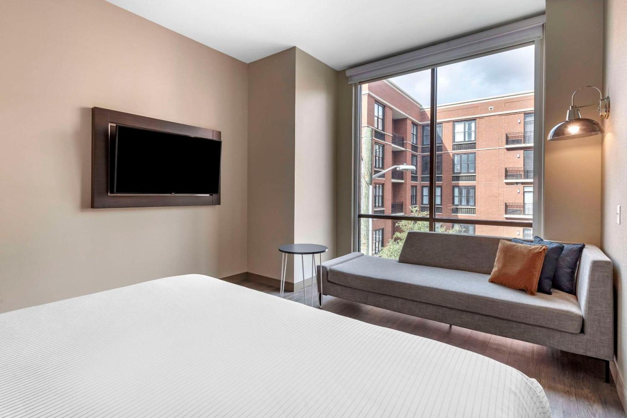 Cambria Hotel Savannah Downtown Historic District Экстерьер фото